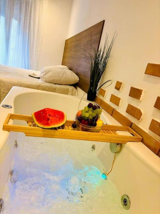 מרסיי Studio Love Jacuzzi מראה חיצוני תמונה